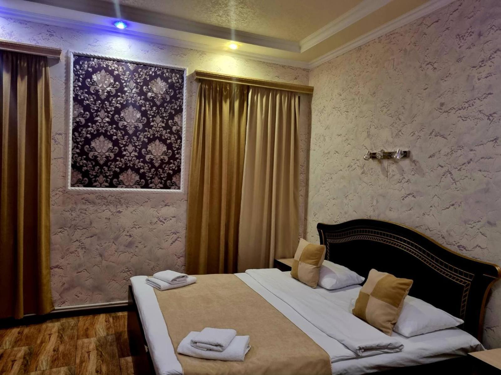 Rubin Hotel Goris Ngoại thất bức ảnh