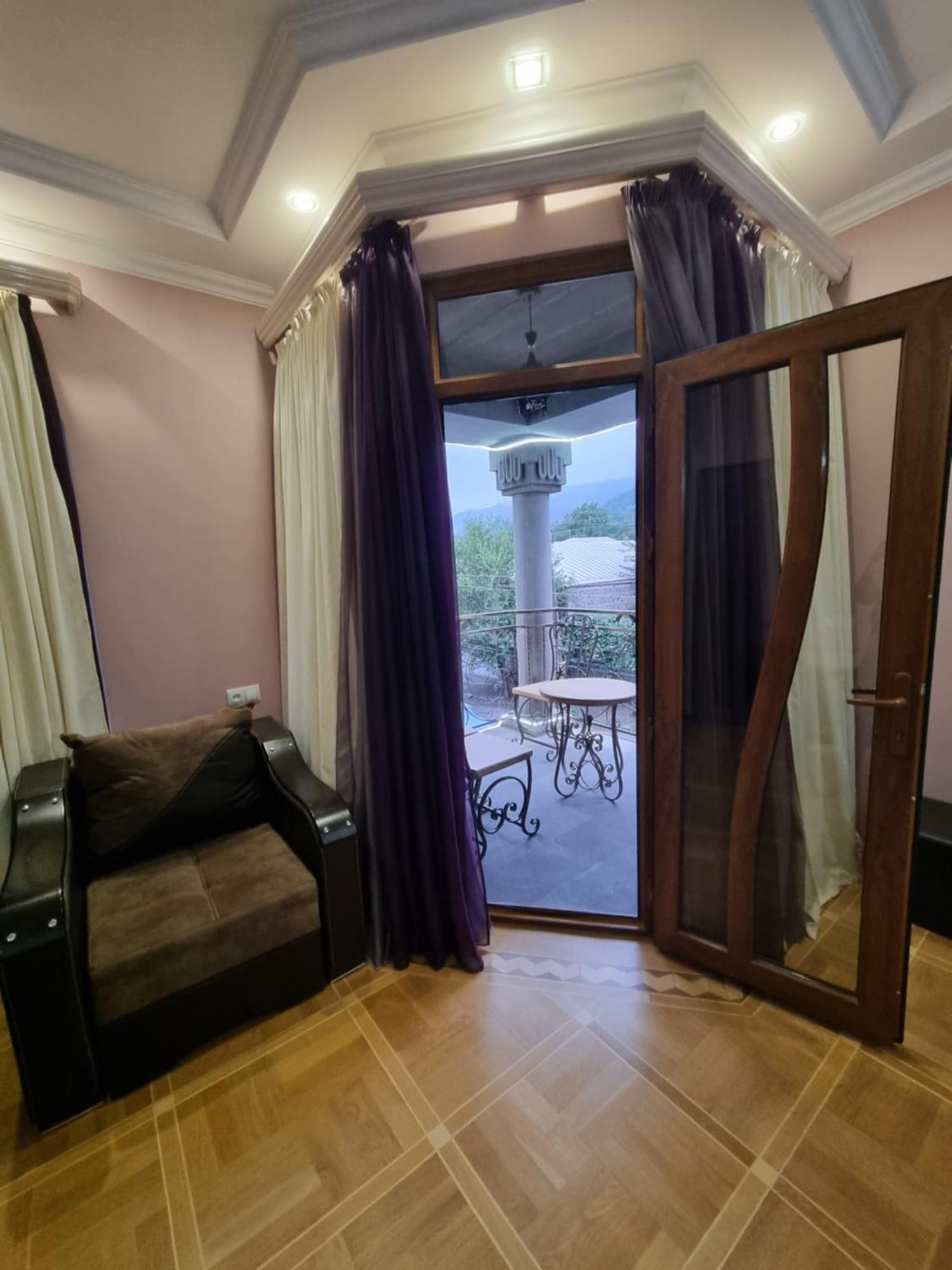 Rubin Hotel Goris Ngoại thất bức ảnh
