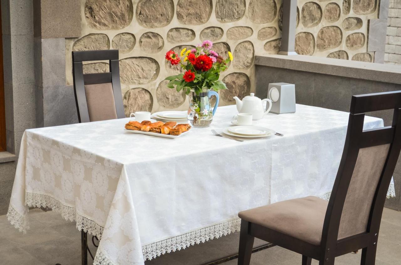 Rubin Hotel Goris Ngoại thất bức ảnh